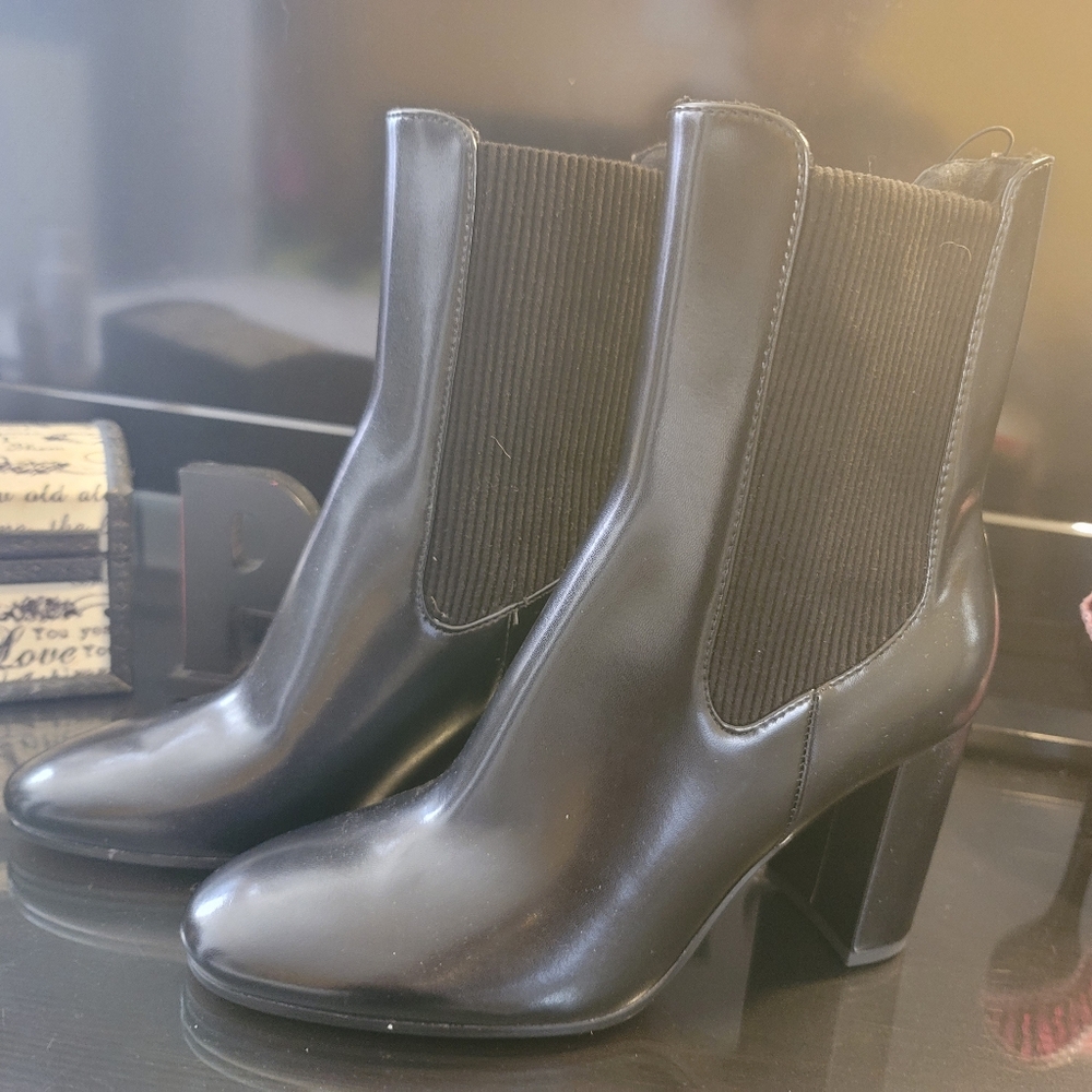 H & M booties NWT   3 1/2 Inches